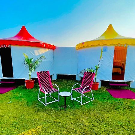 Iris Heaven'Z By Radha Rani Resort Divisione di Divisione di Jaipur Esterno foto