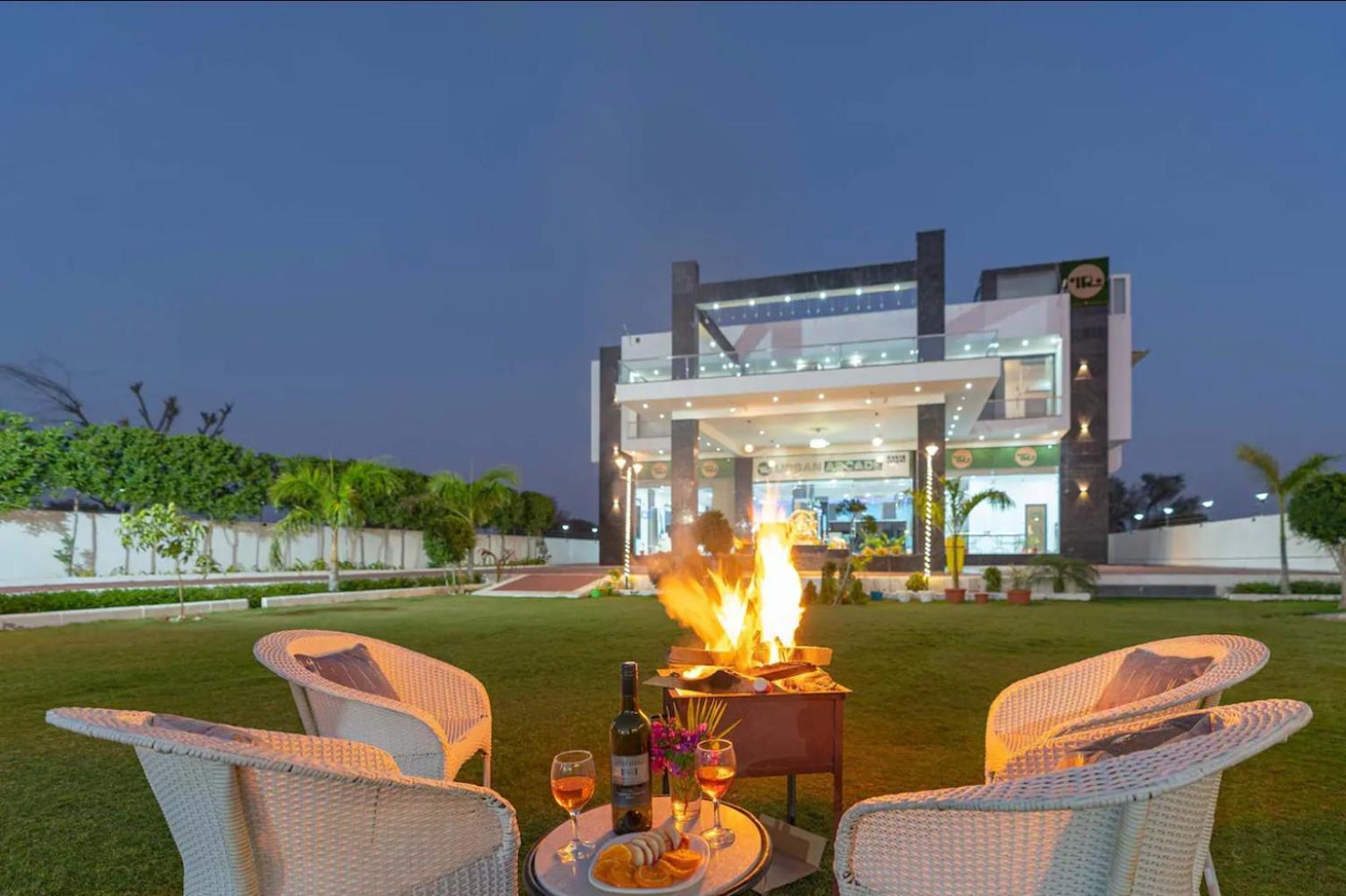 Iris Heaven'Z By Radha Rani Resort Divisione di Divisione di Jaipur Esterno foto